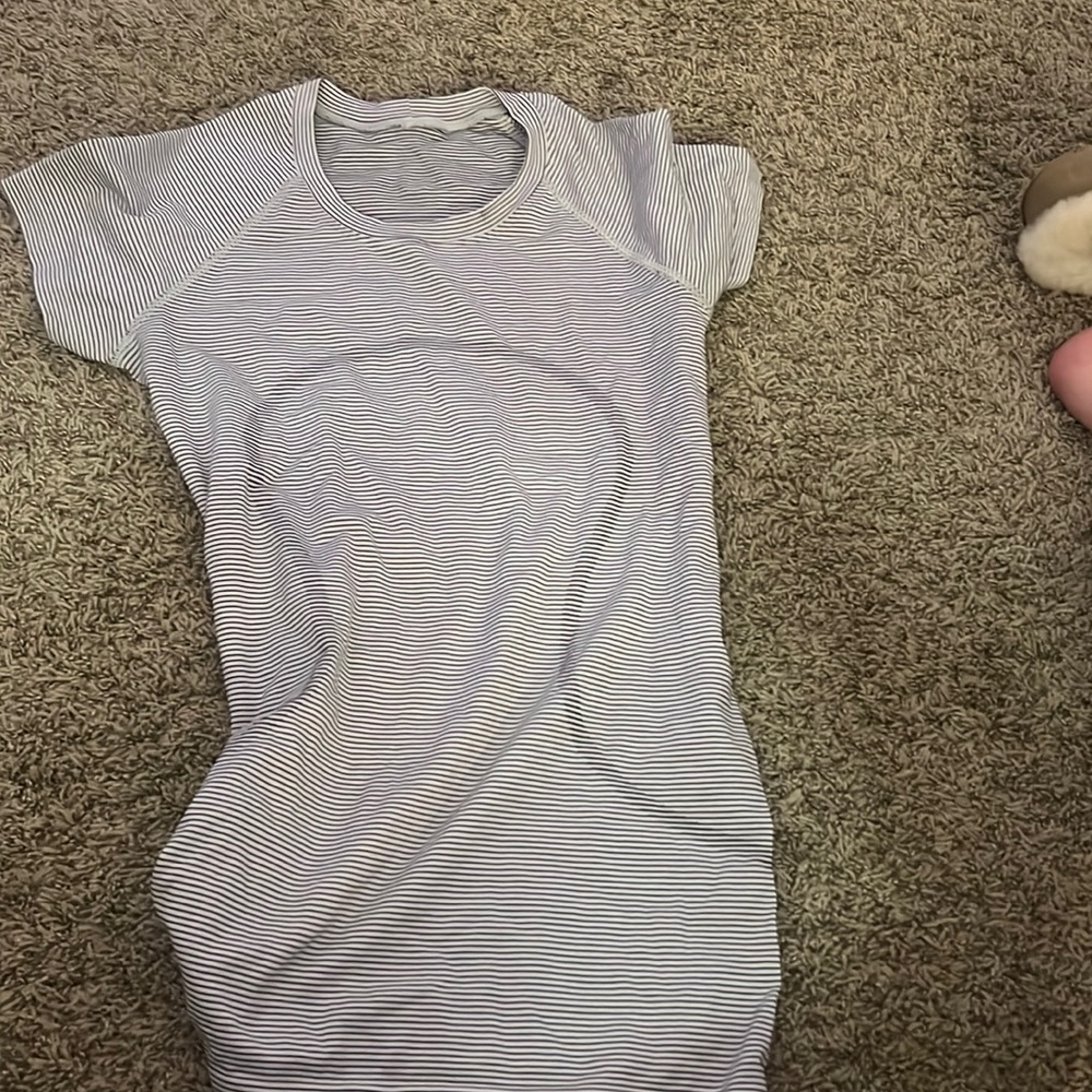 LULULEMON STRIPED SWIFTLY TECH